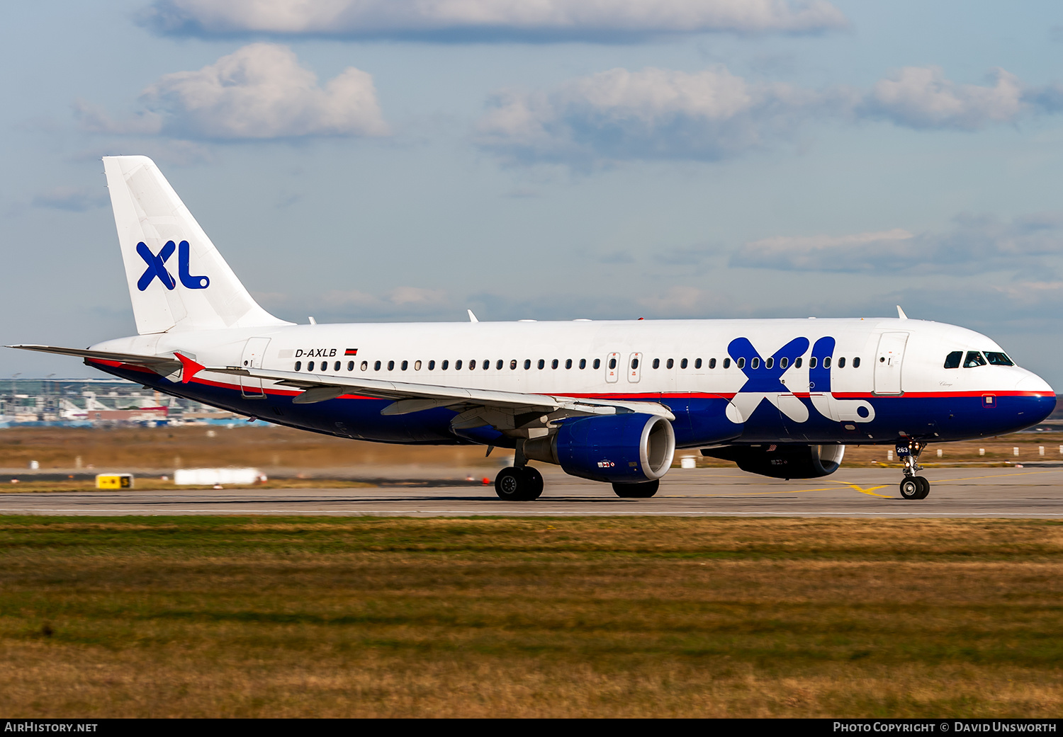 Aircraft Photo of D-AXLB | Airbus A320-214 | XL Airways | AirHistory.net #279124