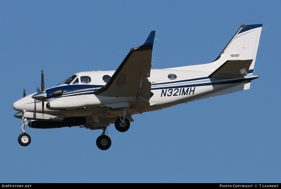 Aircraft Photo of N321MH | Hawker Beechcraft C90GTx King Air | AirHistory.net #279256