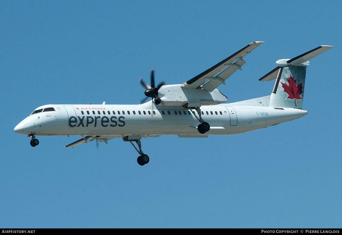 Aircraft Photo of C-GKUK | Bombardier DHC-8-402 Dash 8 | Air Canada Express | AirHistory.net #279337