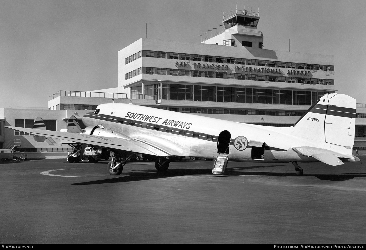 Aircraft Photo of N63105 | Douglas DC-3(C) | Southwest Airways - SWA | AirHistory.net #279395