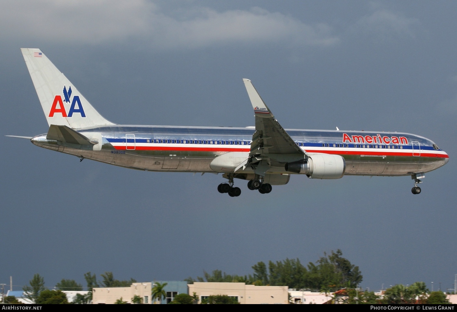 Aircraft Photo of N39356 | Boeing 767-323/ER | American Airlines | AirHistory.net #279460