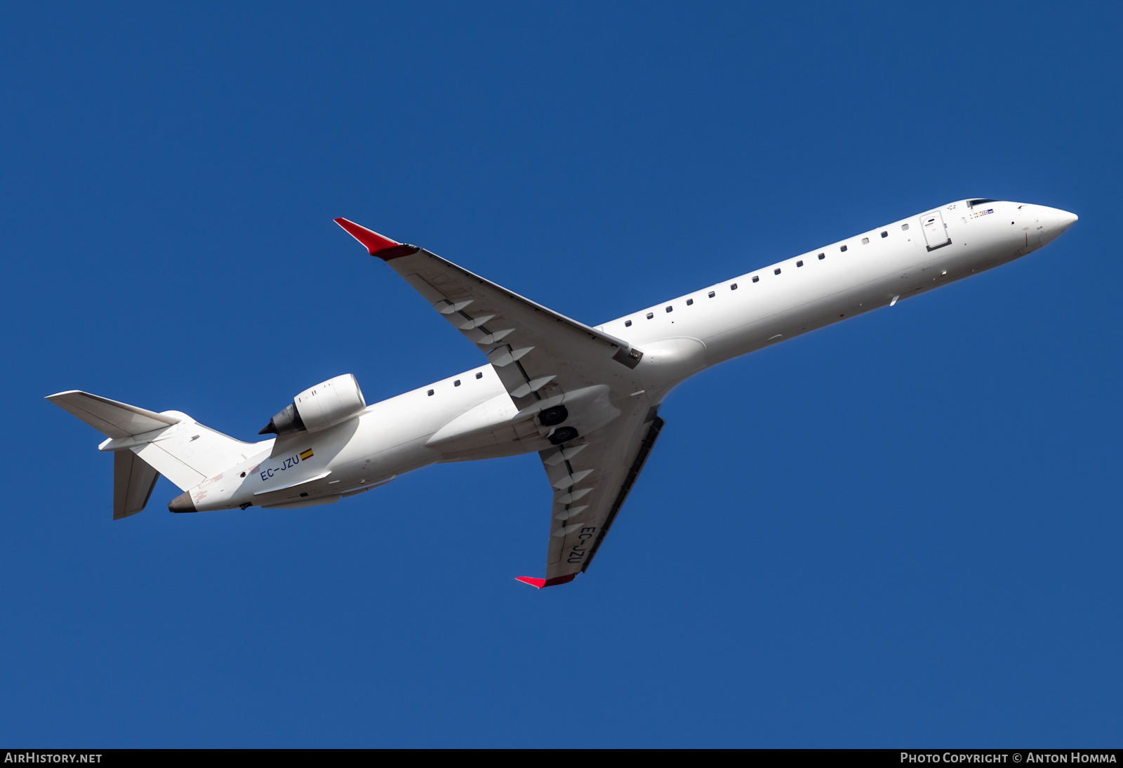 Aircraft Photo of EC-JZU | Bombardier CRJ-900ER (CL-600-2D24) | Scandinavian Airlines - SAS | AirHistory.net #279532