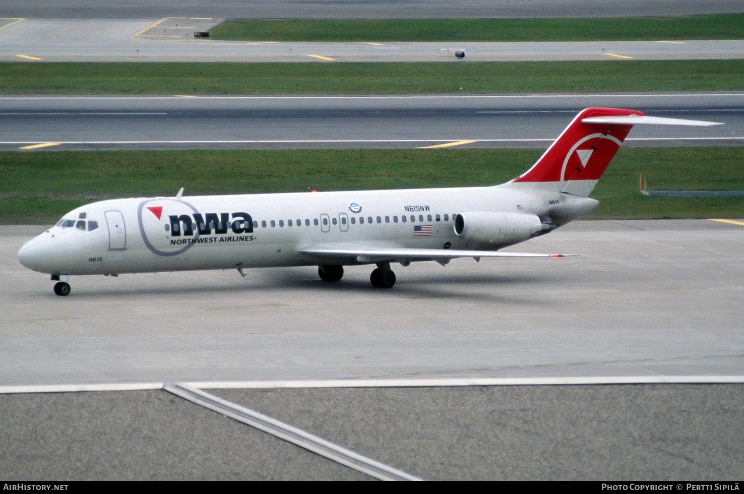 Aircraft Photo of N615NW | McDonnell Douglas DC-9-32 | Northwest Airlines | AirHistory.net #279544