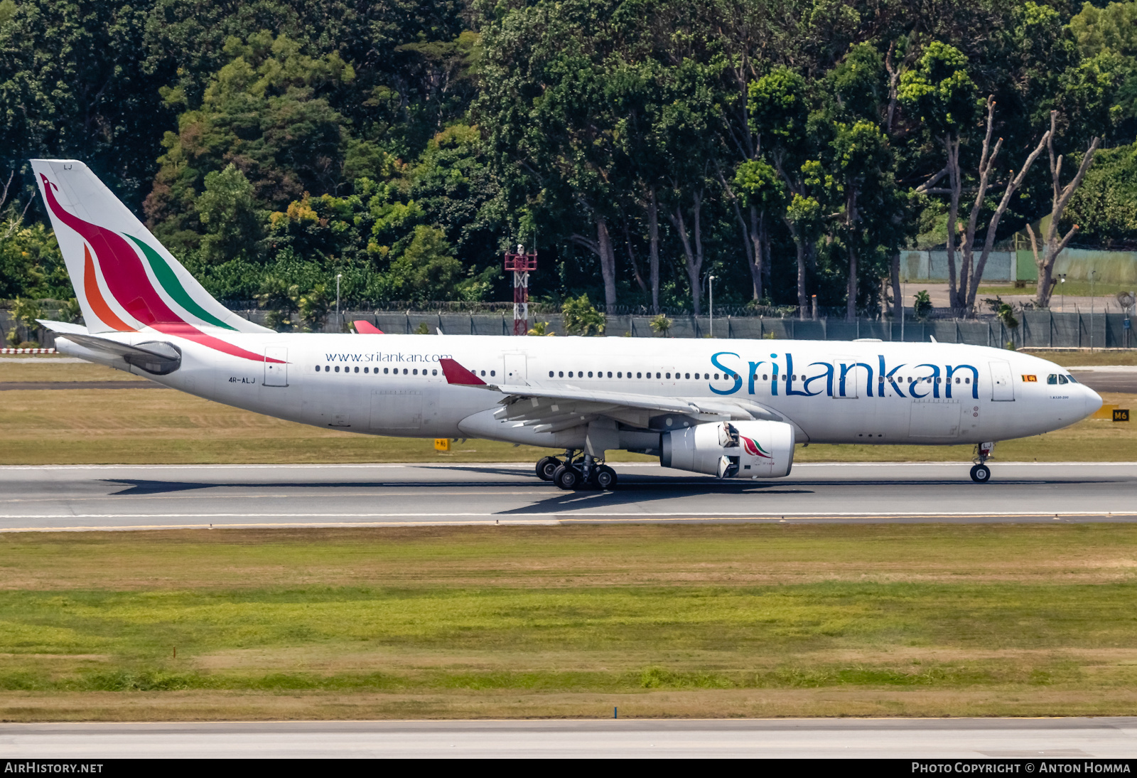 Aircraft Photo of 4R-ALJ | Airbus A330-243 | SriLankan Airlines | AirHistory.net #279567
