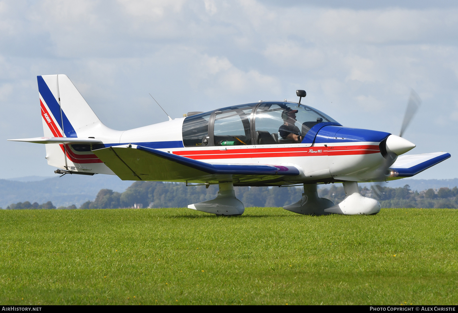 Aircraft Photo of G-ELUN | Robin DR-400-180R Remorqueur | AirHistory.net #279594