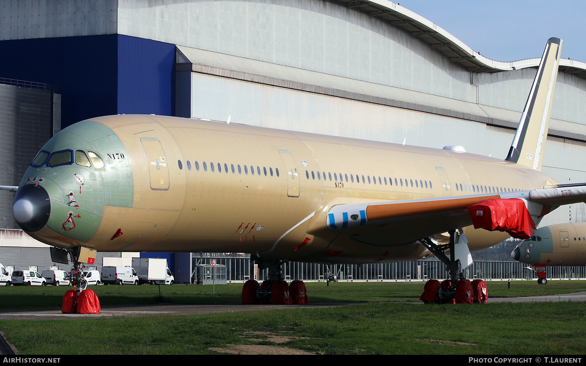 Aircraft Photo of F-WZHH | Airbus A350-941 | Singapore Airlines | AirHistory.net #279628
