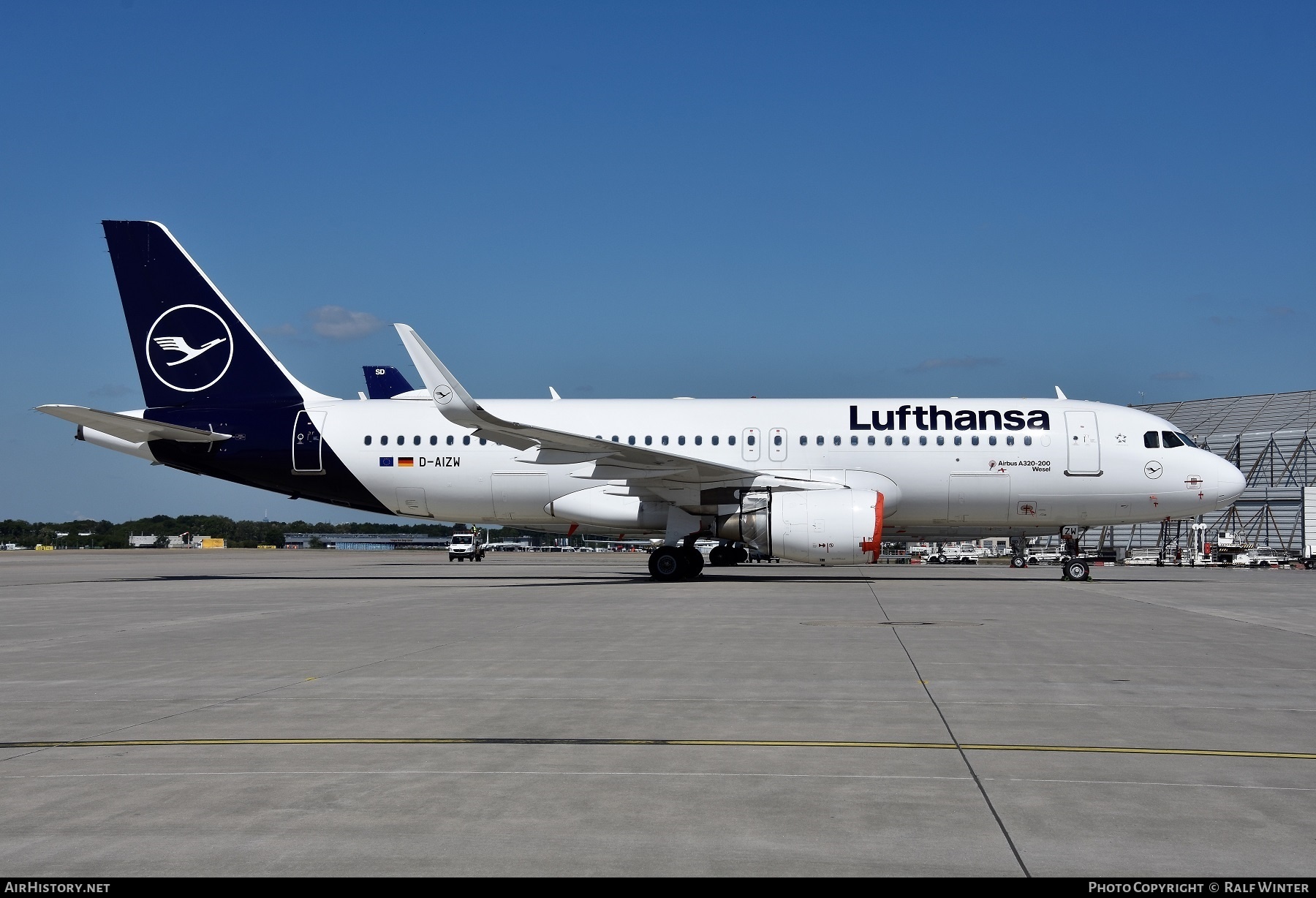 Aircraft Photo of D-AIZW | Airbus A320-214 | Lufthansa | AirHistory.net #279741