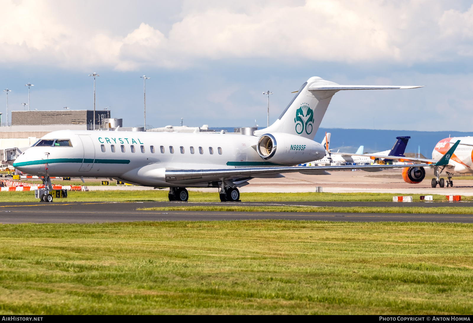 Aircraft Photo of N989SF | Bombardier Global Express XRS (BD-700-1A10) | Crystal Cruises | AirHistory.net #279757