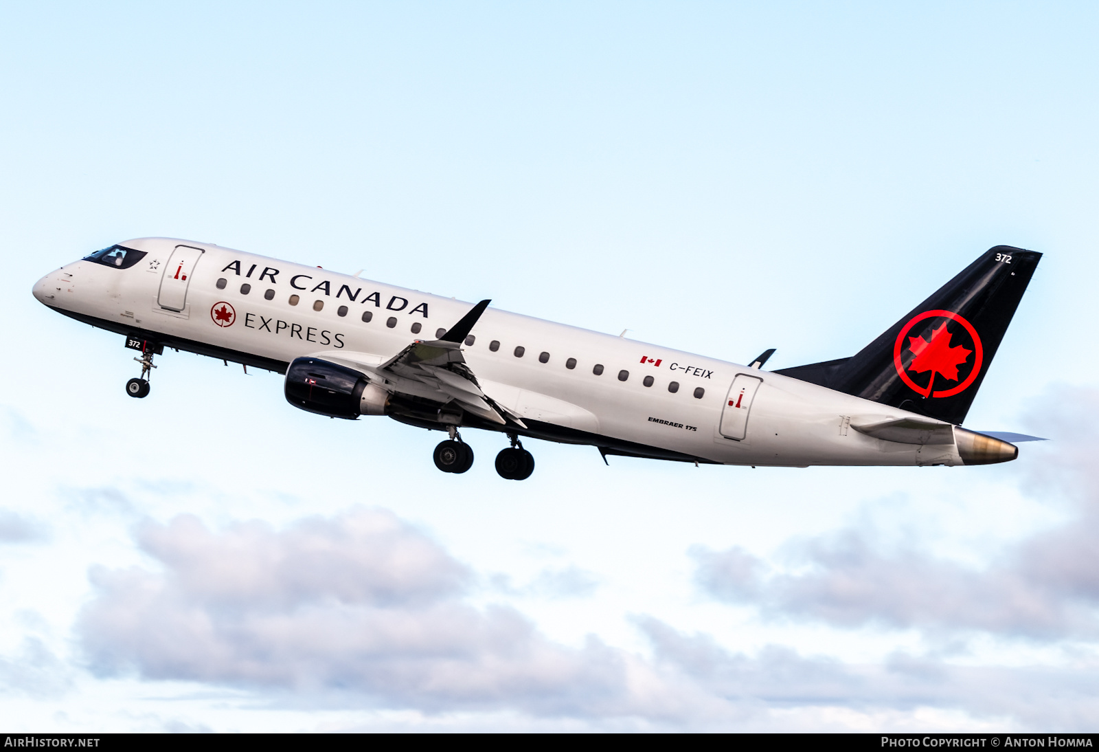 Aircraft Photo of C-FEIX | Embraer 175LR (ERJ-170-200LR) | Air Canada Express | AirHistory.net #279783