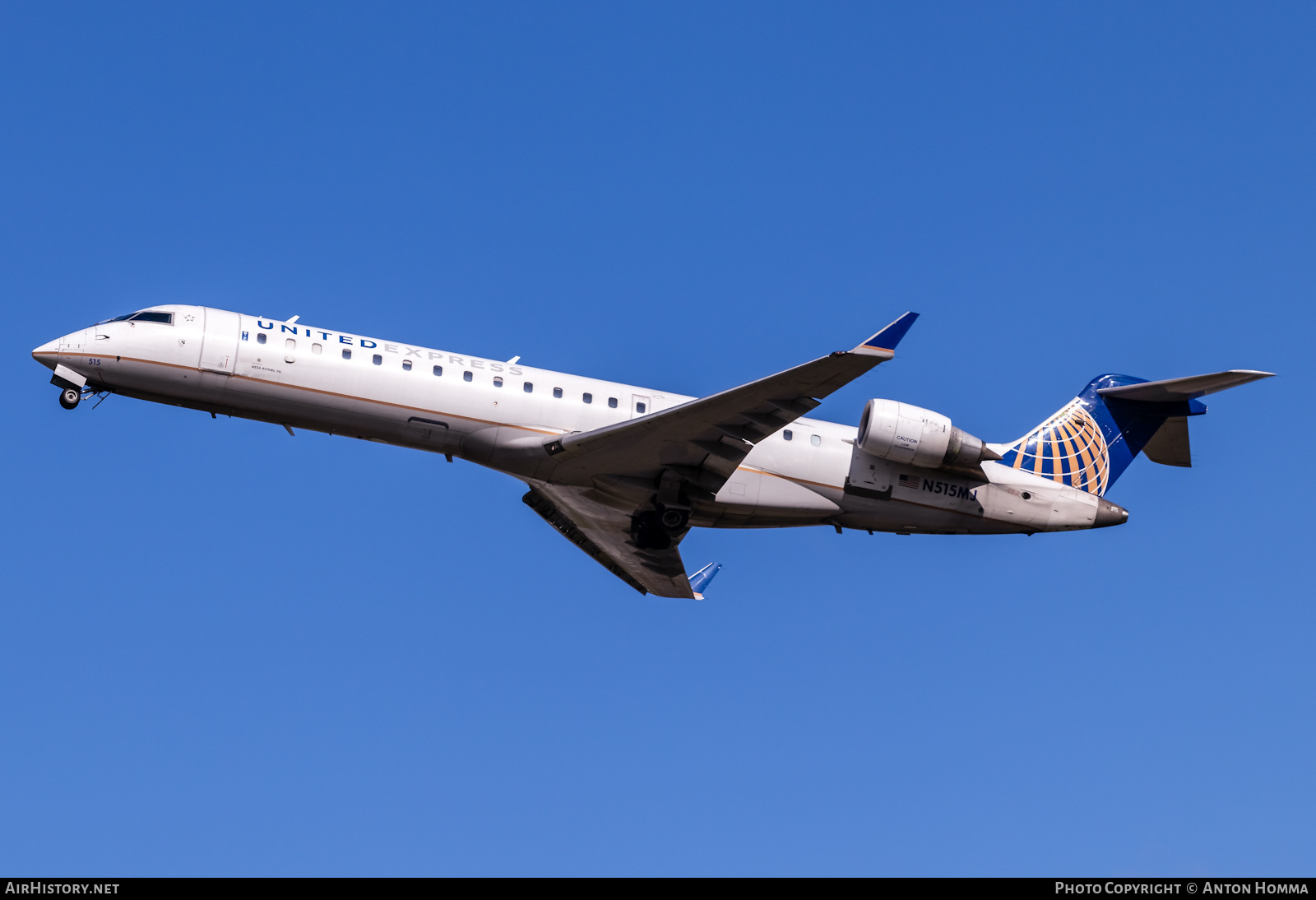 Aircraft Photo of N515MJ | Bombardier CRJ-701ER (CL-600-2C10) | United Express | AirHistory.net #279792