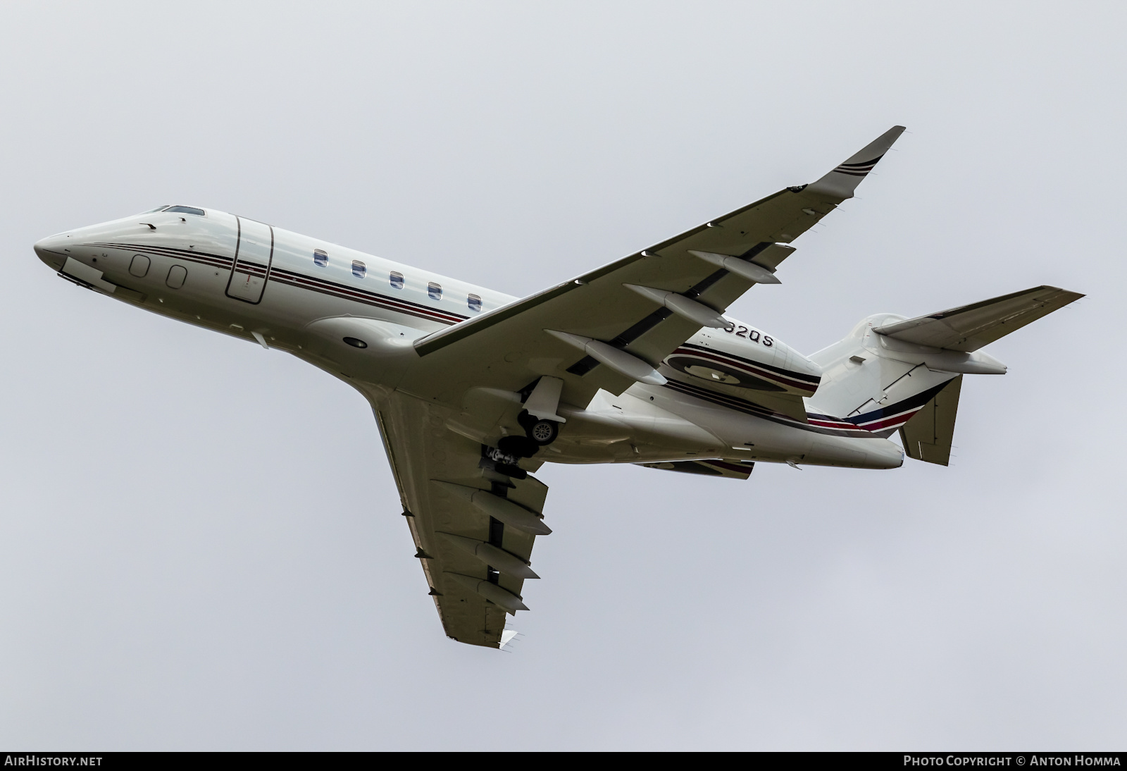 Aircraft Photo of N782QS | Bombardier Challenger 350 (BD-100-1A10) | AirHistory.net #279796