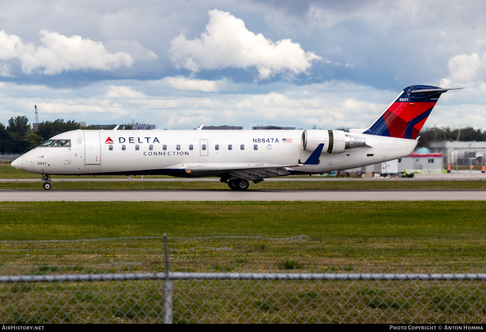 Aircraft Photo of N8847A | Bombardier CRJ-200LR (CL-600-2B19) | Delta Connection | AirHistory.net #279797