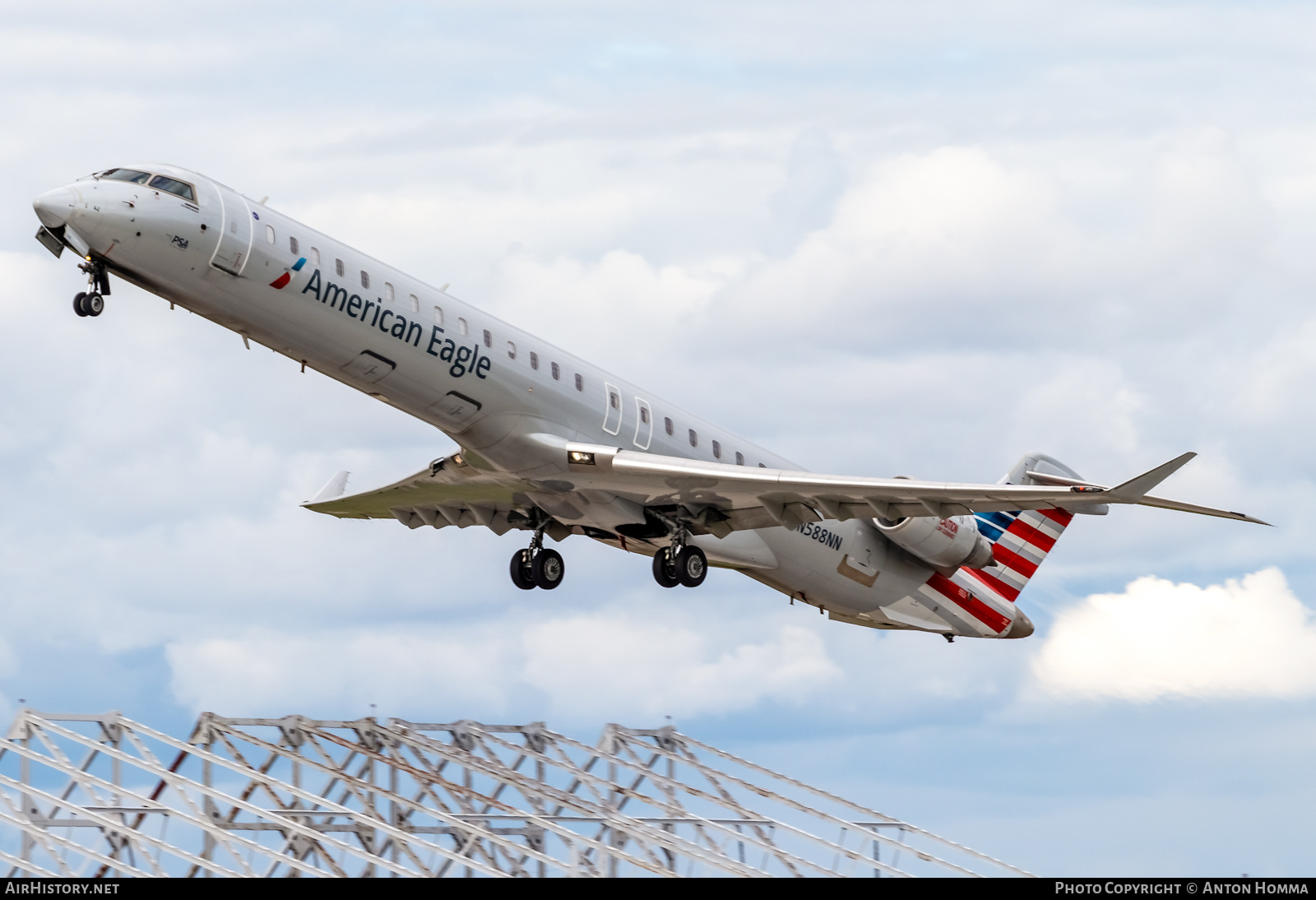 Aircraft Photo of N588NN | Bombardier CRJ-900 (CL-600-2D24) | American Eagle | AirHistory.net #279817