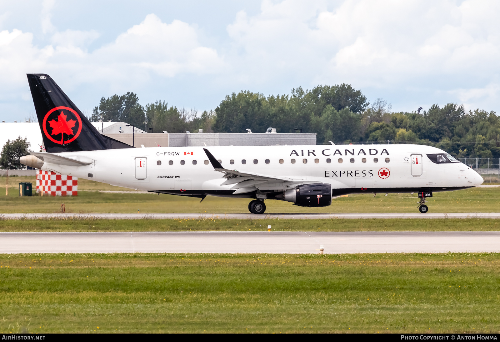 Aircraft Photo of C-FRQW | Embraer 175SU (ERJ-170-200SU) | Air Canada Express | AirHistory.net #279820