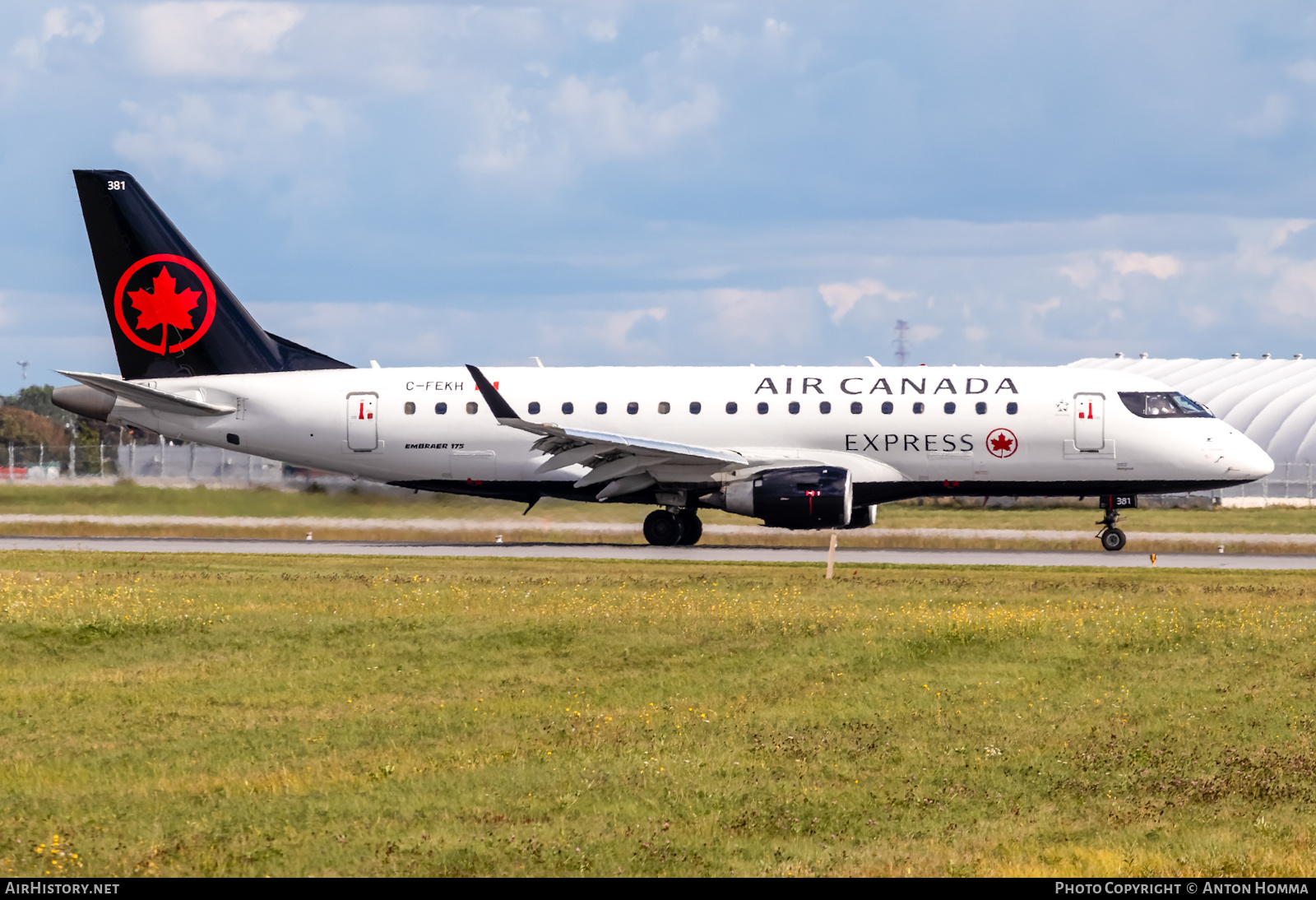 Aircraft Photo of C-FEKH | Embraer 175LR (ERJ-170-200LR) | Air Canada Express | AirHistory.net #279844