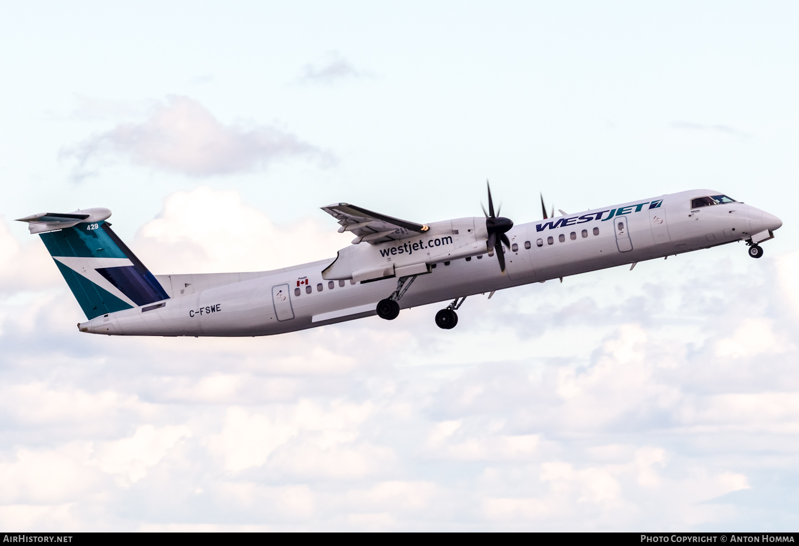 Aircraft Photo of C-FSWE | Bombardier DHC-8-402 Dash 8 | WestJet | AirHistory.net #279852