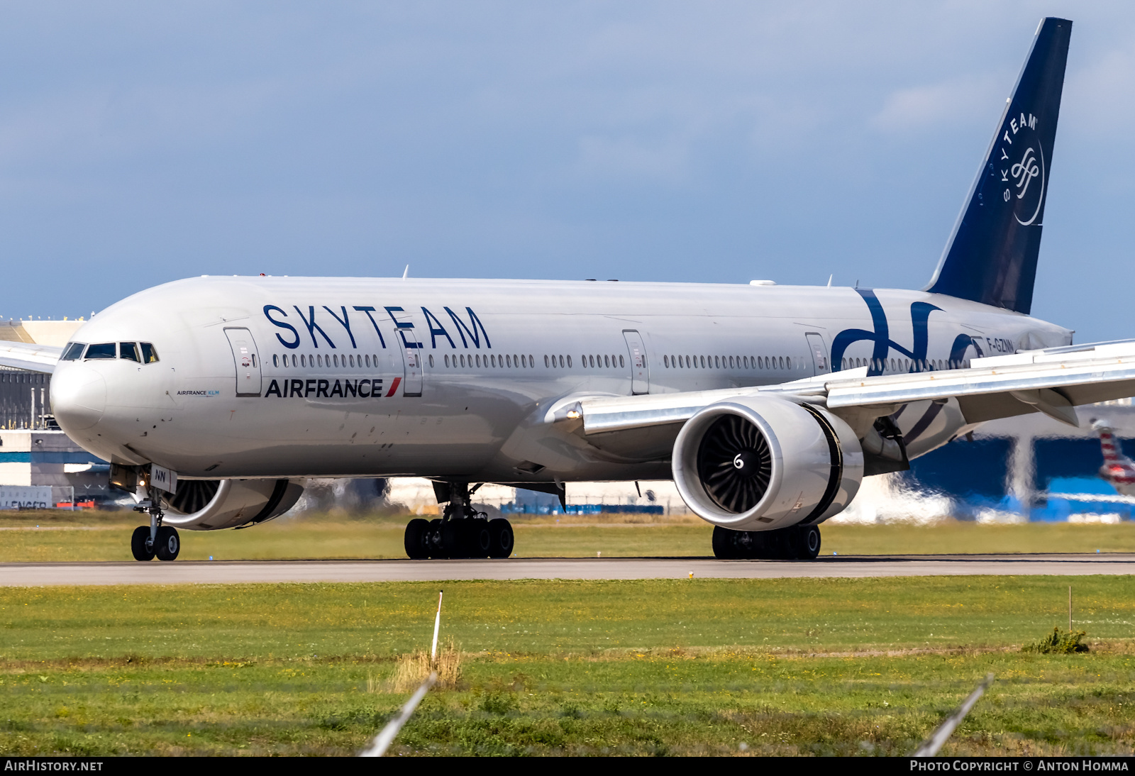 Aircraft Photo of F-GZNN | Boeing 777-328/ER | Air France | AirHistory.net #279890