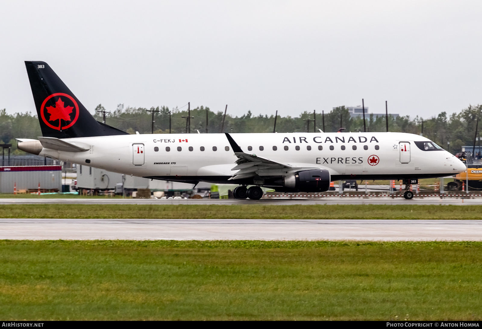Aircraft Photo of C-FEKJ | Embraer 175LR (ERJ-170-200LR) | Air Canada Express | AirHistory.net #279892