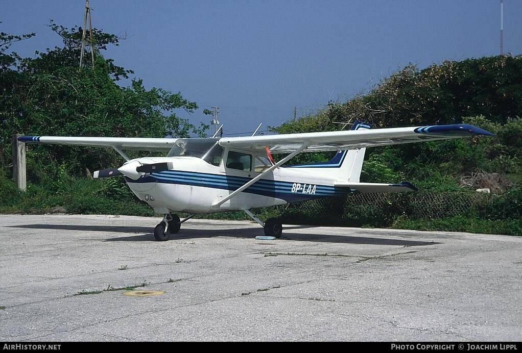Aircraft Photo of 8P-LAA | Cessna R172K Hawk XP | AirHistory.net #280067
