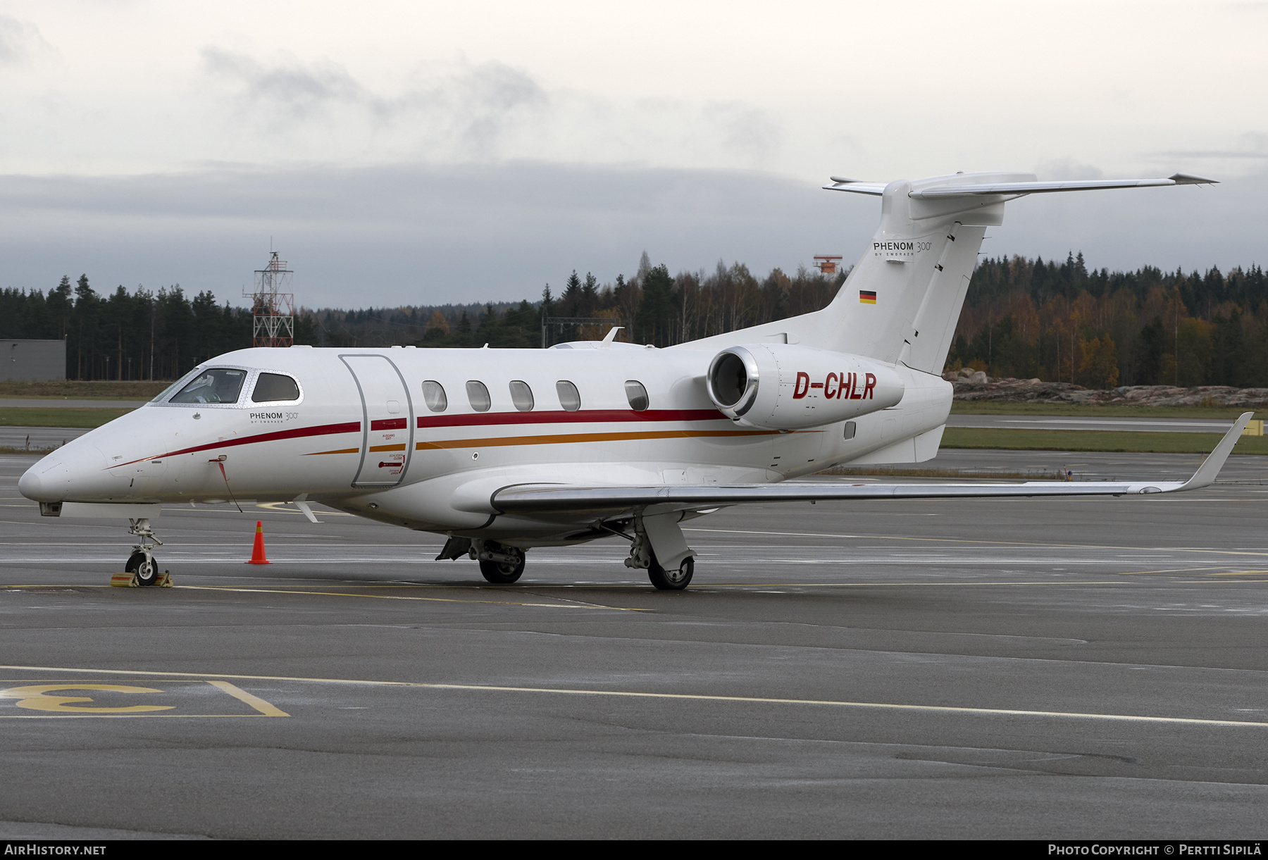 Aircraft Photo of D-CHLR | Embraer EMB-505 Phenom 300 | AirHistory.net #280103