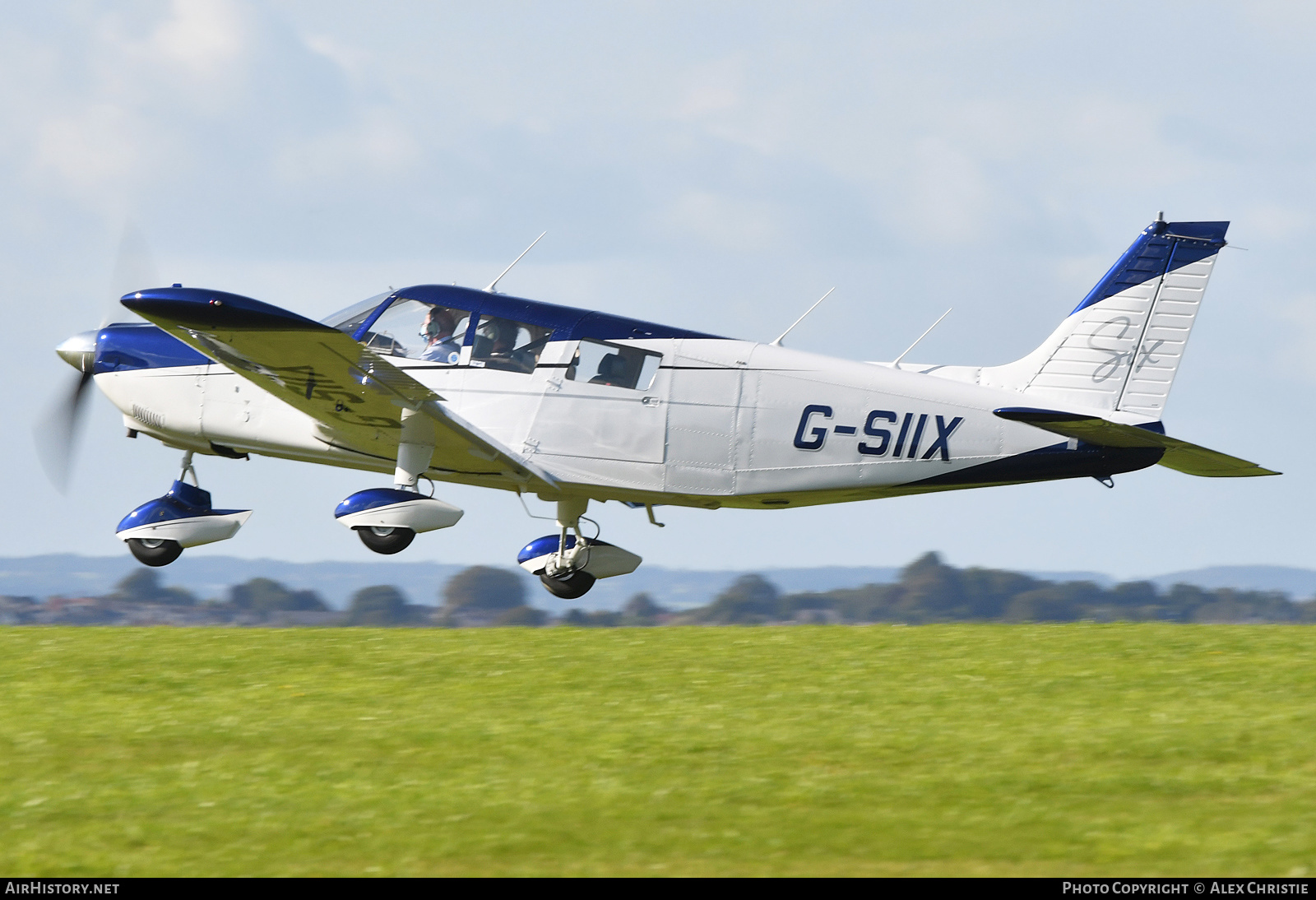 Aircraft Photo of G-SIIX | Piper PA-32-260 Cherokee Six | AirHistory.net #280261