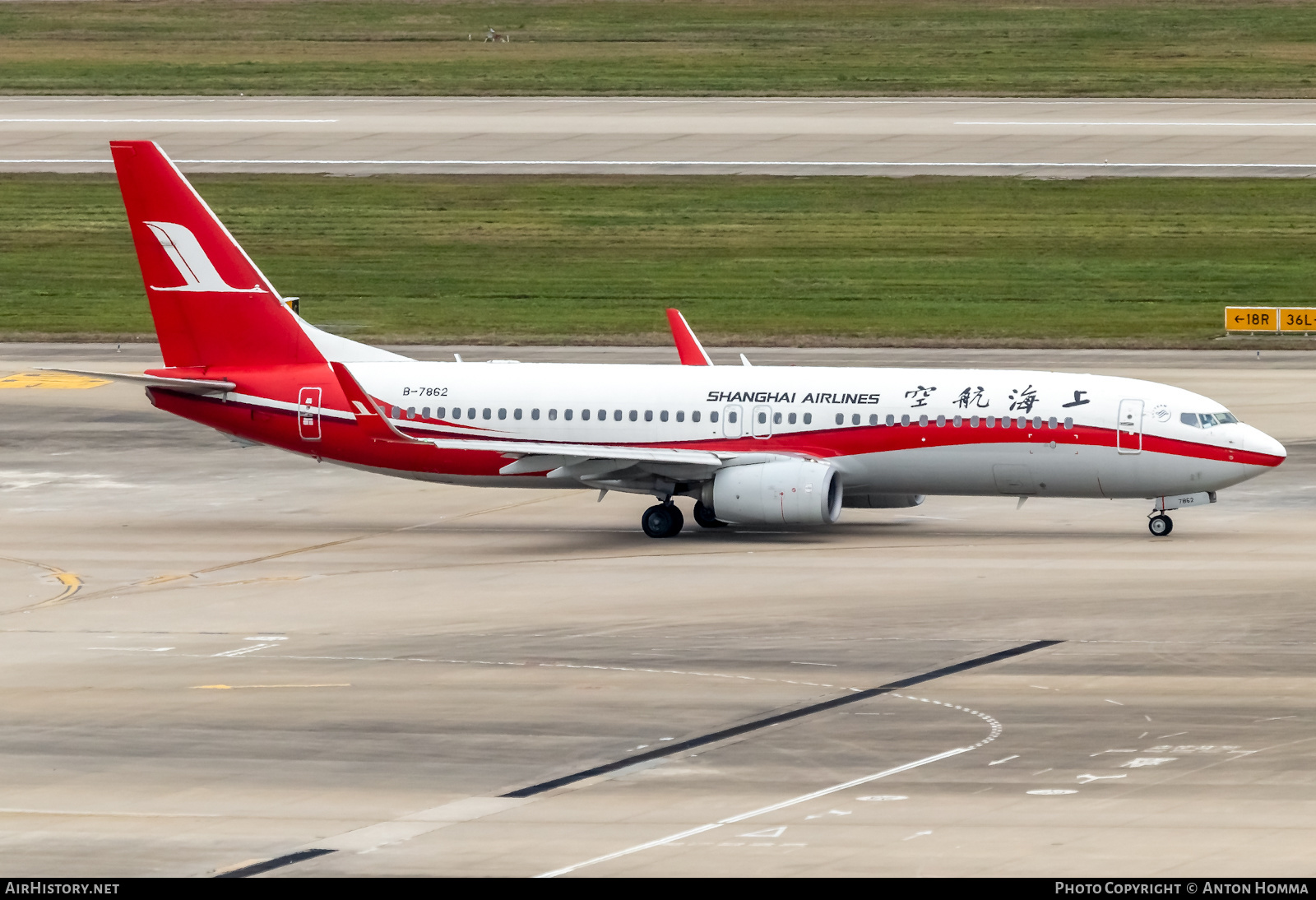 Aircraft Photo of B-7862 | Boeing 737-89P | Shanghai Airlines | AirHistory.net #280353