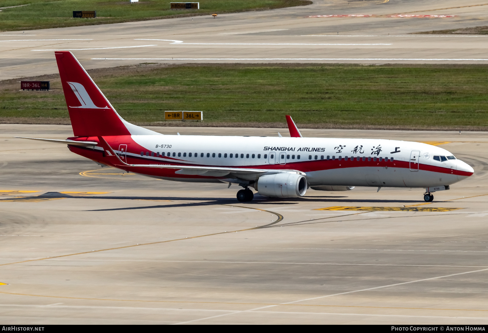 Aircraft Photo of B-5730 | Boeing 737-86D | Shanghai Airlines | AirHistory.net #280384