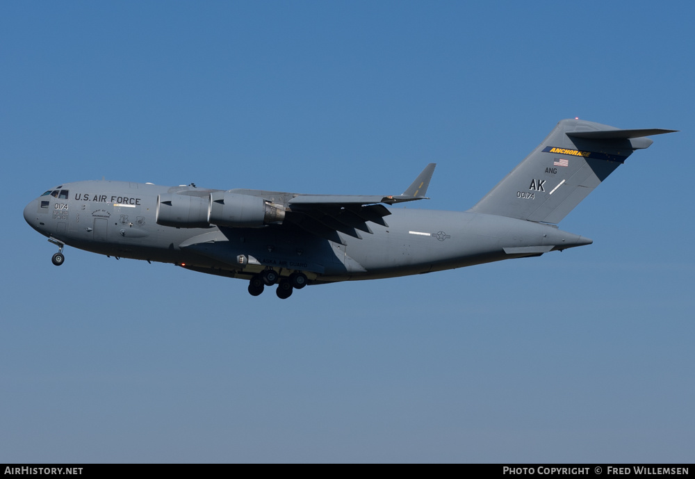 Aircraft Photo of 00-0174 / 00174 | Boeing C-17A Globemaster III | USA - Air Force | AirHistory.net #280430