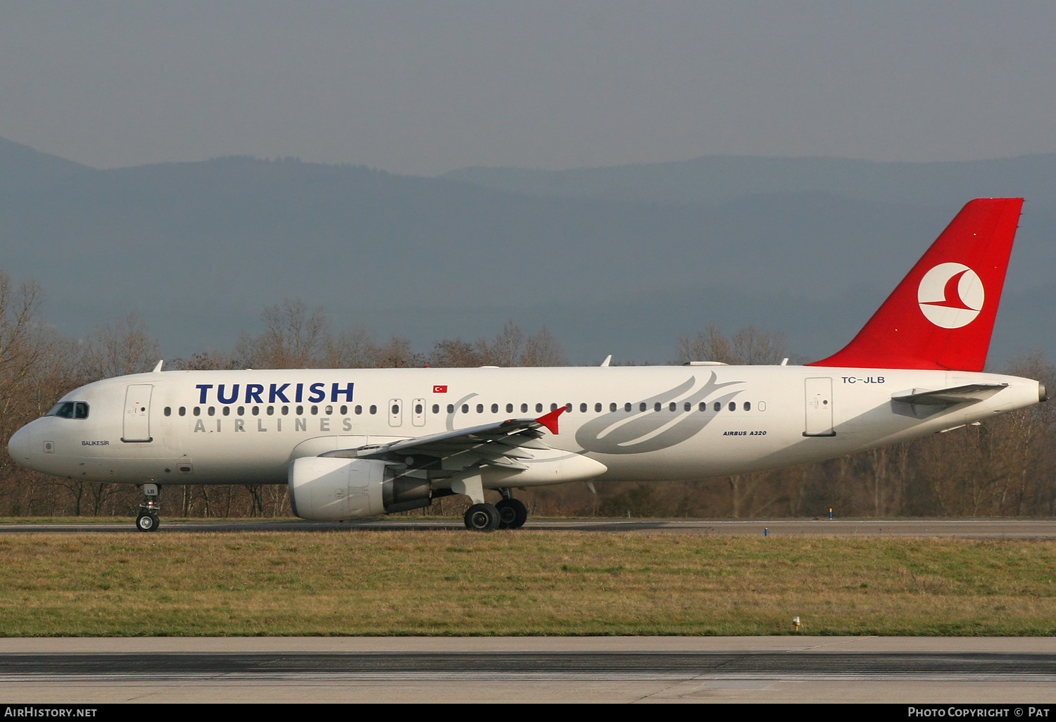 Aircraft Photo of TC-JLB | Airbus A320-214 | Turkish Airlines | AirHistory.net #280521