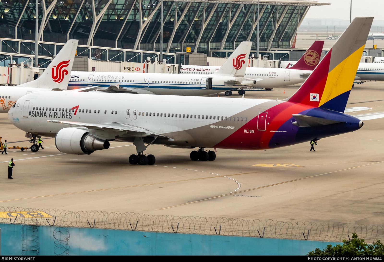 Aircraft Photo of HL7515 | Boeing 767-38E | Asiana Airlines | AirHistory.net #280526