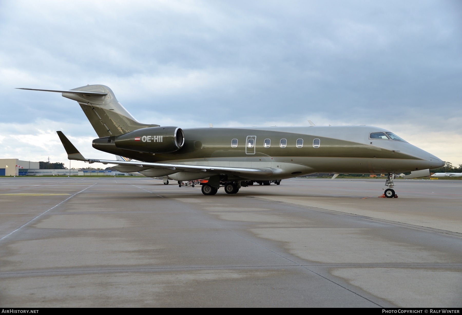 Aircraft Photo of OE-HII | Bombardier Challenger 300 (BD-100-1A10) | AirHistory.net #280601
