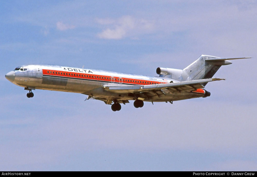 Aircraft Photo of N2822W | Boeing 727-247/Adv | Delta Air Lines | AirHistory.net #280623