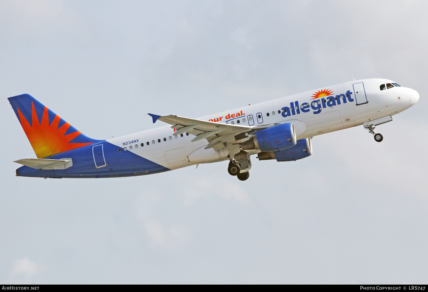 Aircraft Photo of N234NV | Airbus A320-214 | Allegiant Air | AirHistory.net #280688