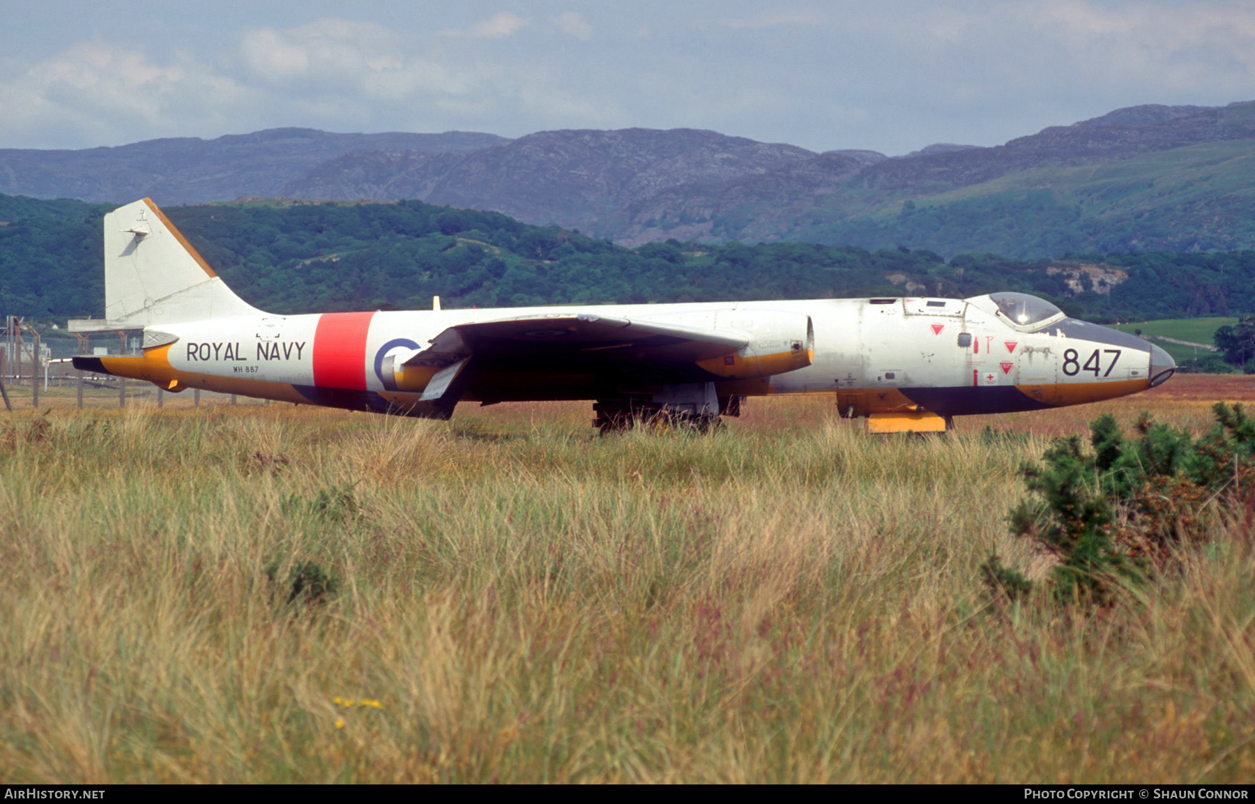 Aircraft Photo of WH887 | English Electric Canberra TT18 | UK - Navy | AirHistory.net #280699