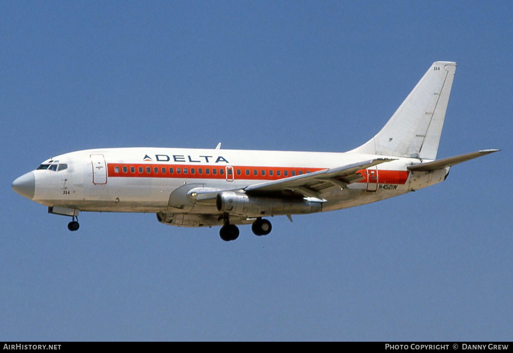 Aircraft Photo of N4521W | Boeing 737-247 | Delta Air Lines | AirHistory.net #280708