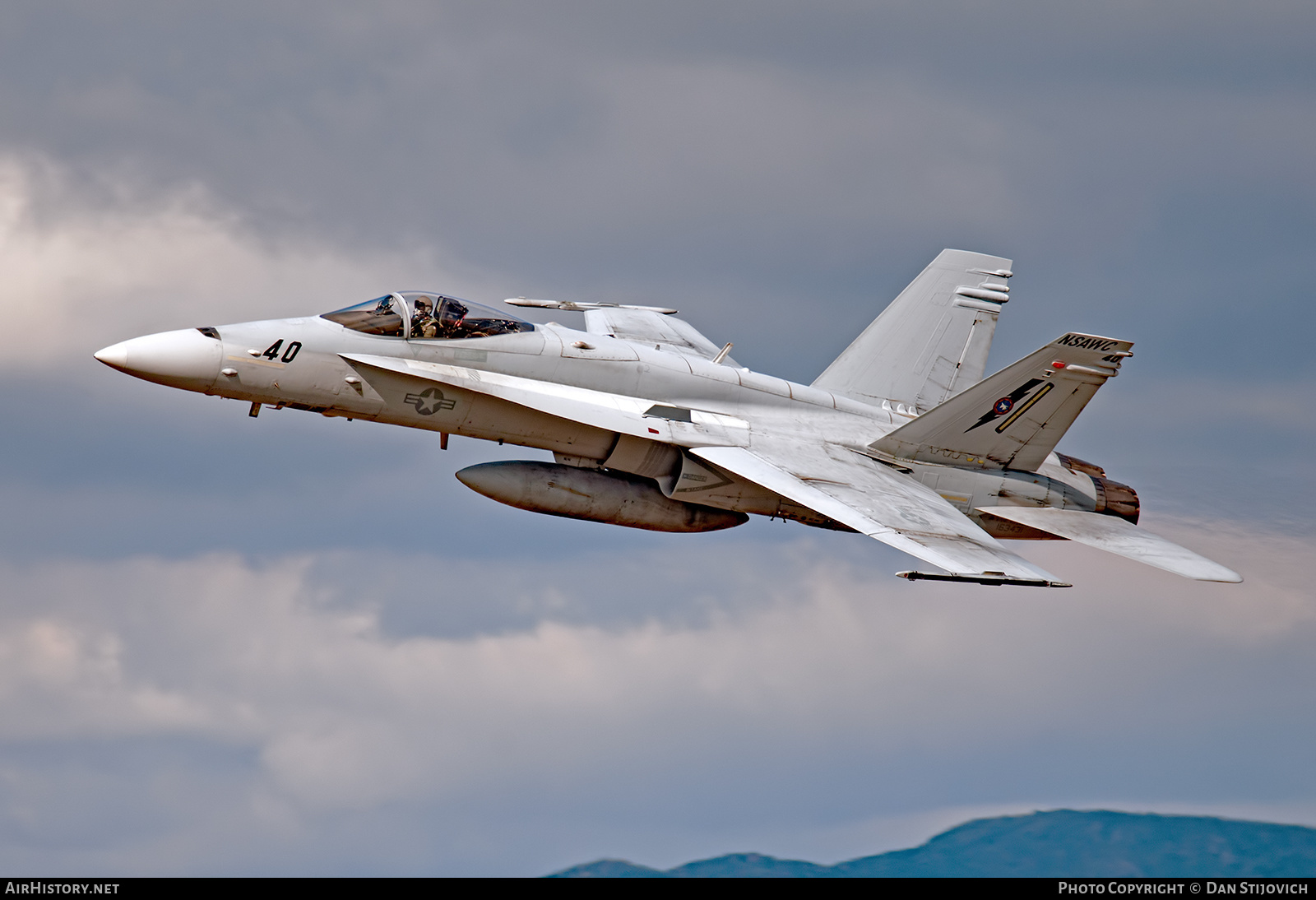 Aircraft Photo of 163431 | McDonnell Douglas F/A-18C Hornet | USA - Navy | AirHistory.net #280807