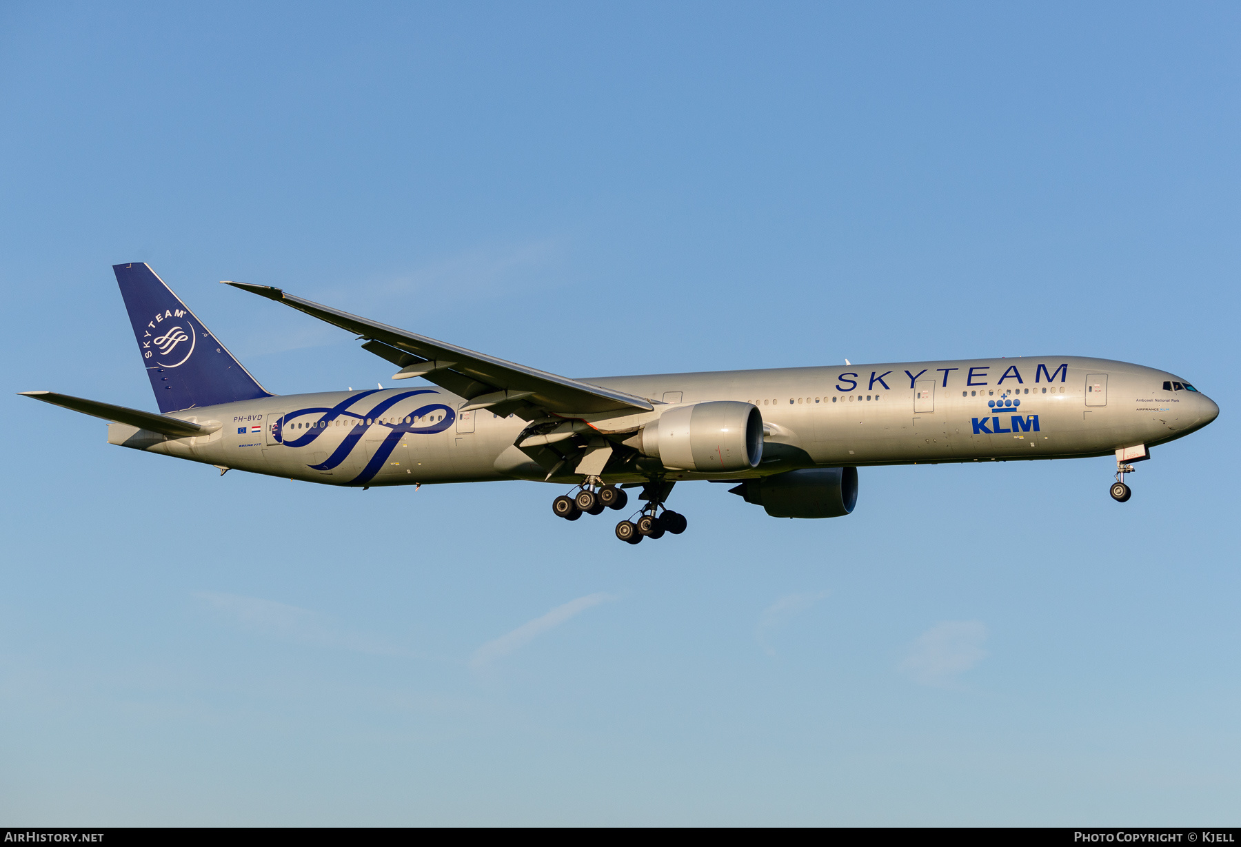 Aircraft Photo of PH-BVD | Boeing 777-306/ER | KLM - Royal Dutch Airlines | AirHistory.net #280819