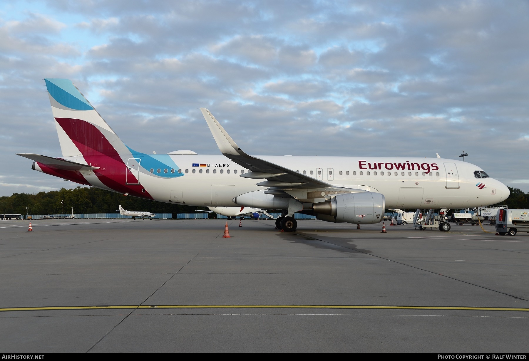 Aircraft Photo of D-AEWS | Airbus A320-214 | Eurowings | AirHistory.net #280897