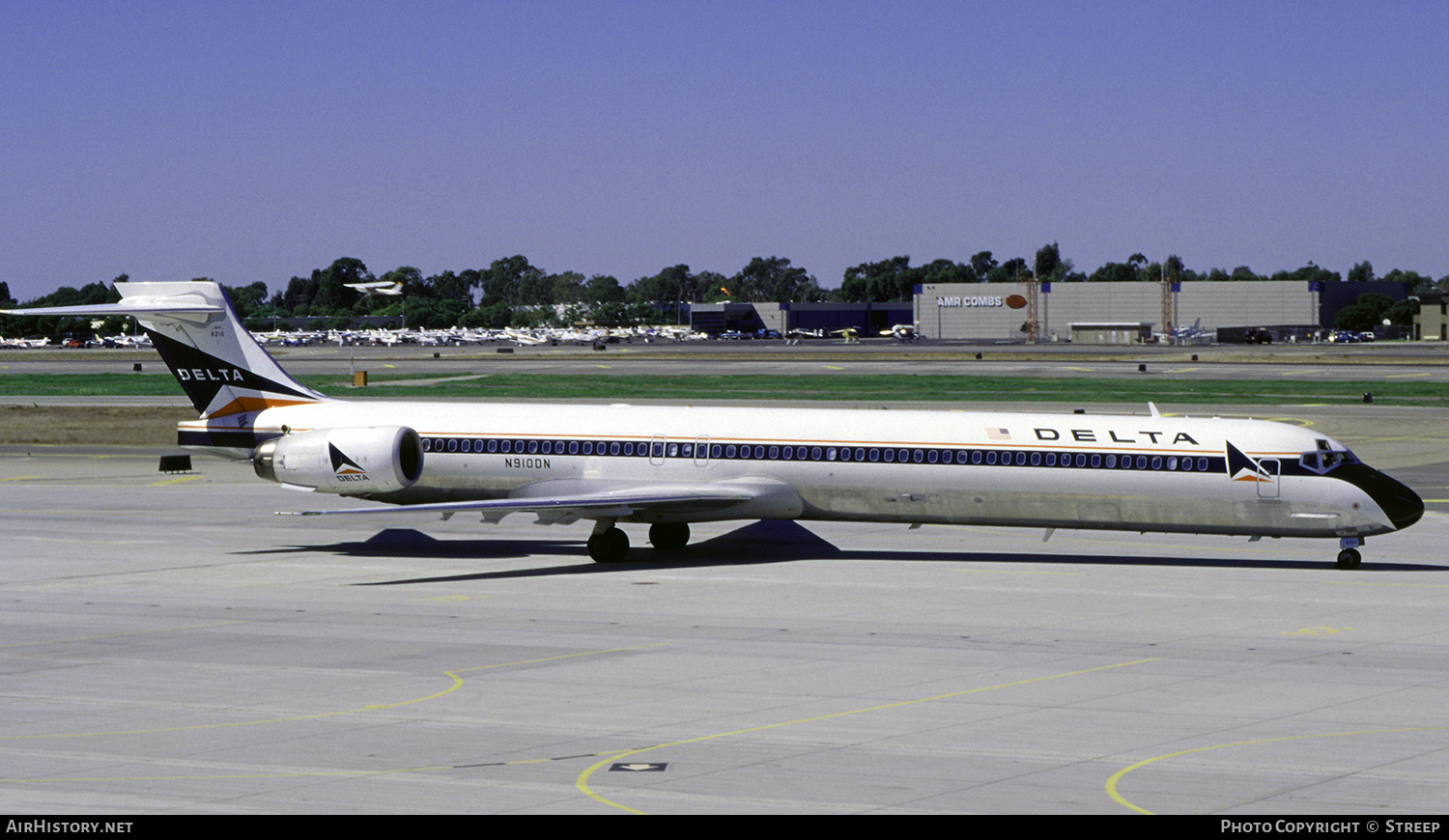 Aircraft Photo of N910DN | McDonnell Douglas MD-90-30 | Delta Air Lines | AirHistory.net #280946
