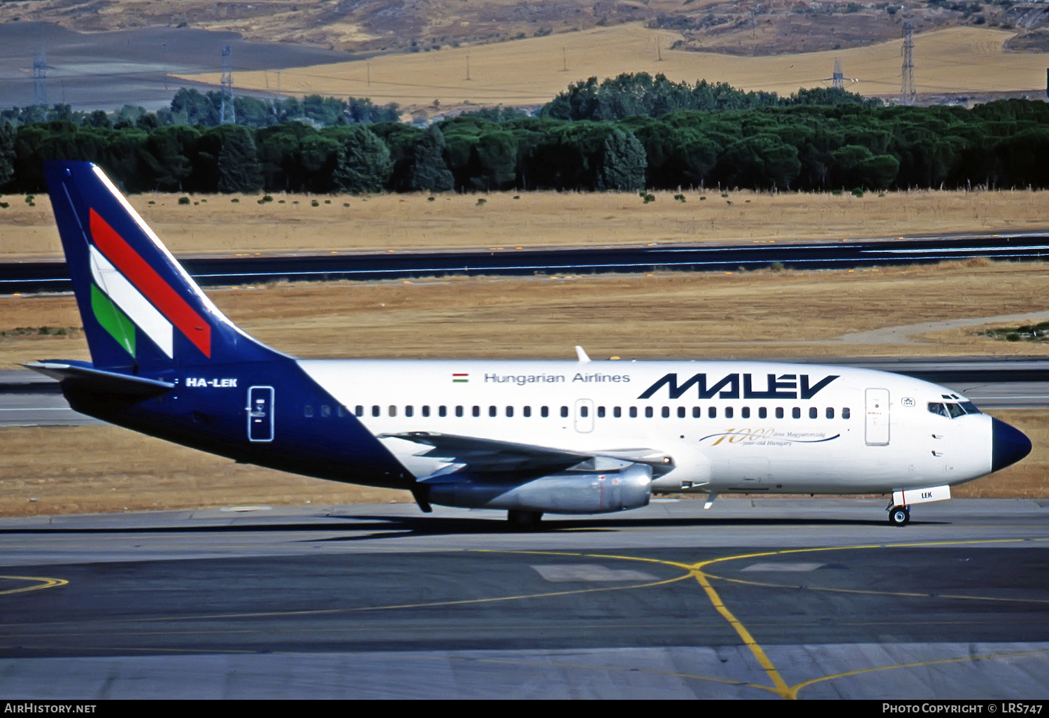 Aircraft Photo of HA-LEK | Boeing 737-2K9/Adv | Malév - Hungarian Airlines | AirHistory.net #280974