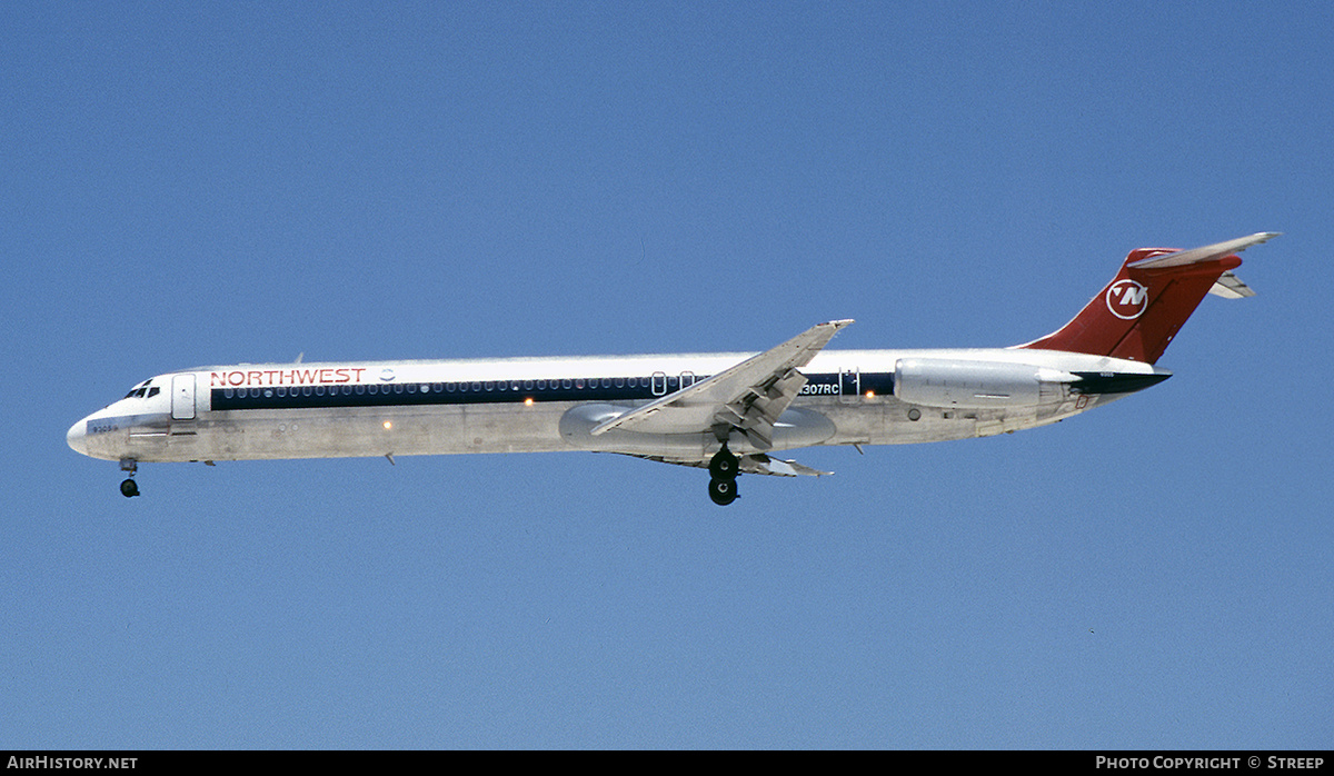 Aircraft Photo of N307RC | McDonnell Douglas MD-82 (DC-9-82) | Northwest Airlines | AirHistory.net #280975