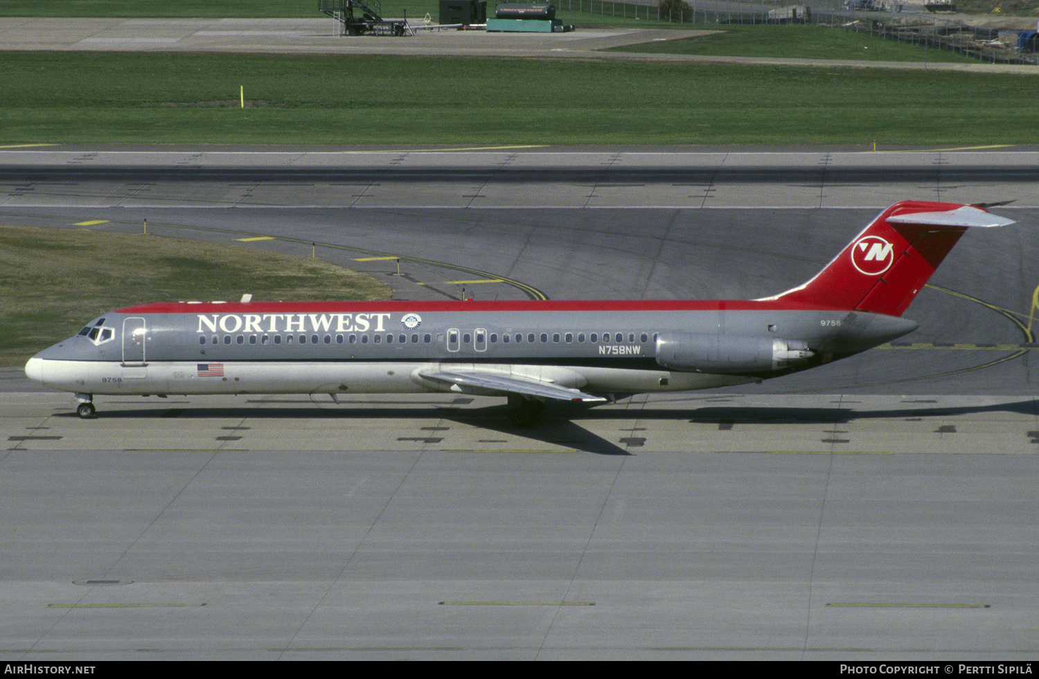 Aircraft Photo of N758NW | McDonnell Douglas DC-9-41 | Northwest Airlines | AirHistory.net #281249