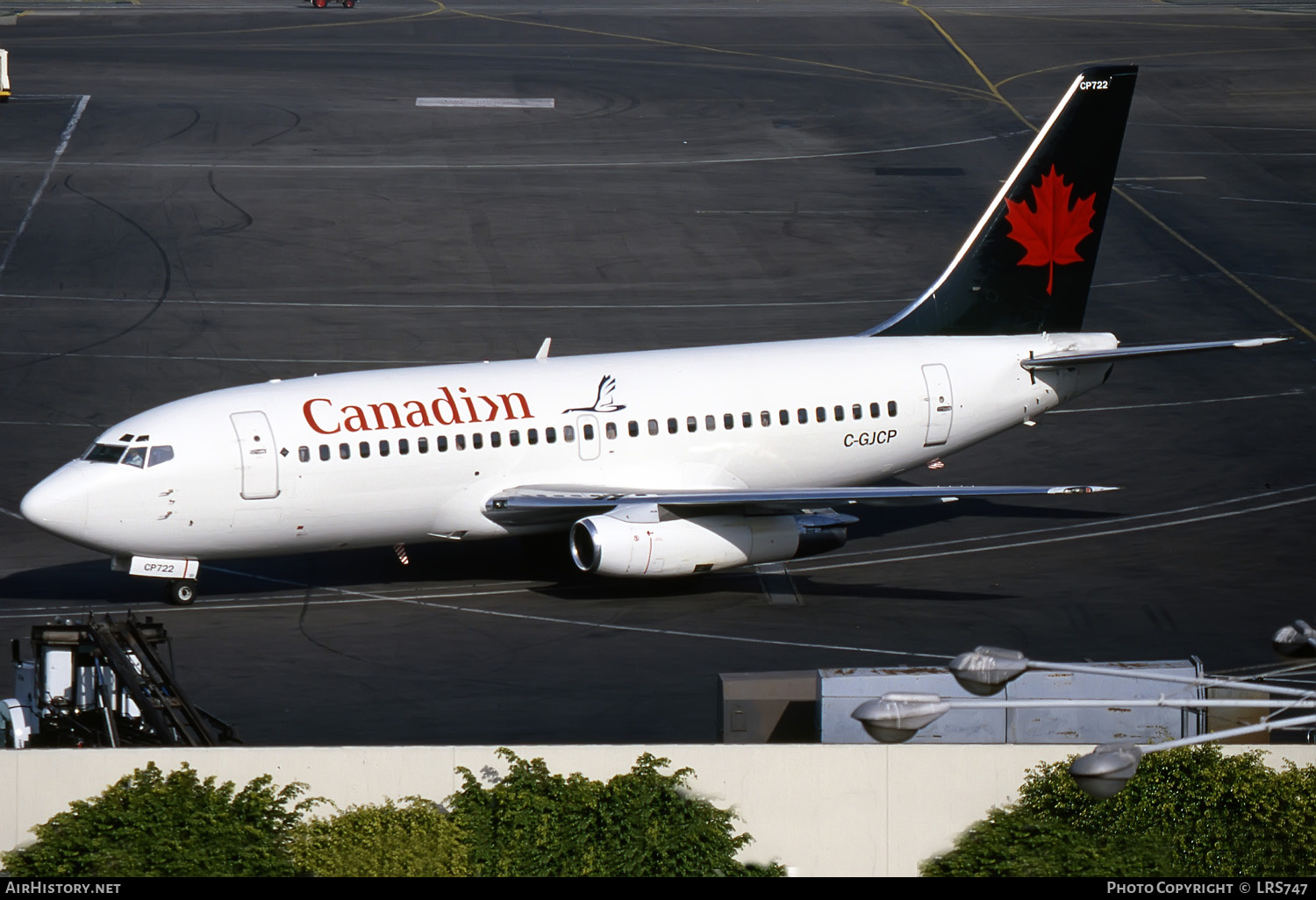 Aircraft Photo of C-GJCP | Boeing 737-217/Adv | Canadian Airlines | AirHistory.net #281372