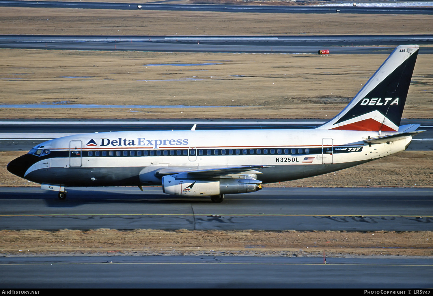 Aircraft Photo of N325DL | Boeing 737-232/Adv | Delta Express | AirHistory.net #281388
