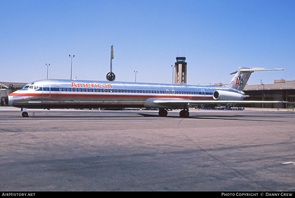 Aircraft Photo of N242AA | McDonnell Douglas MD-82 (DC-9-82) | American Airlines | AirHistory.net #281435