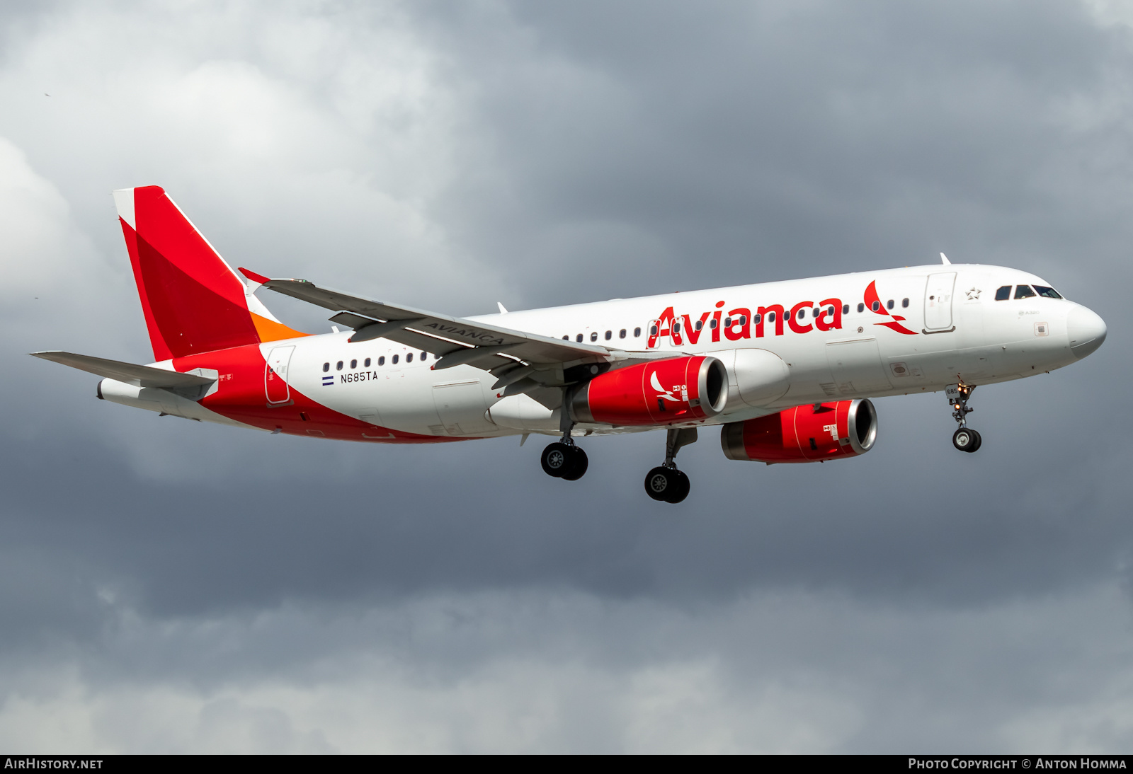 Aircraft Photo of N685TA | Airbus A320-233 | Avianca | AirHistory.net #281507