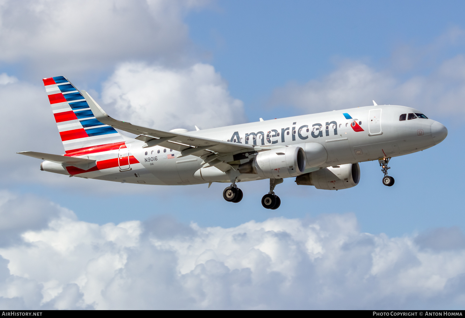Aircraft Photo of N9016 | Airbus A319-115 | American Airlines | AirHistory.net #281520