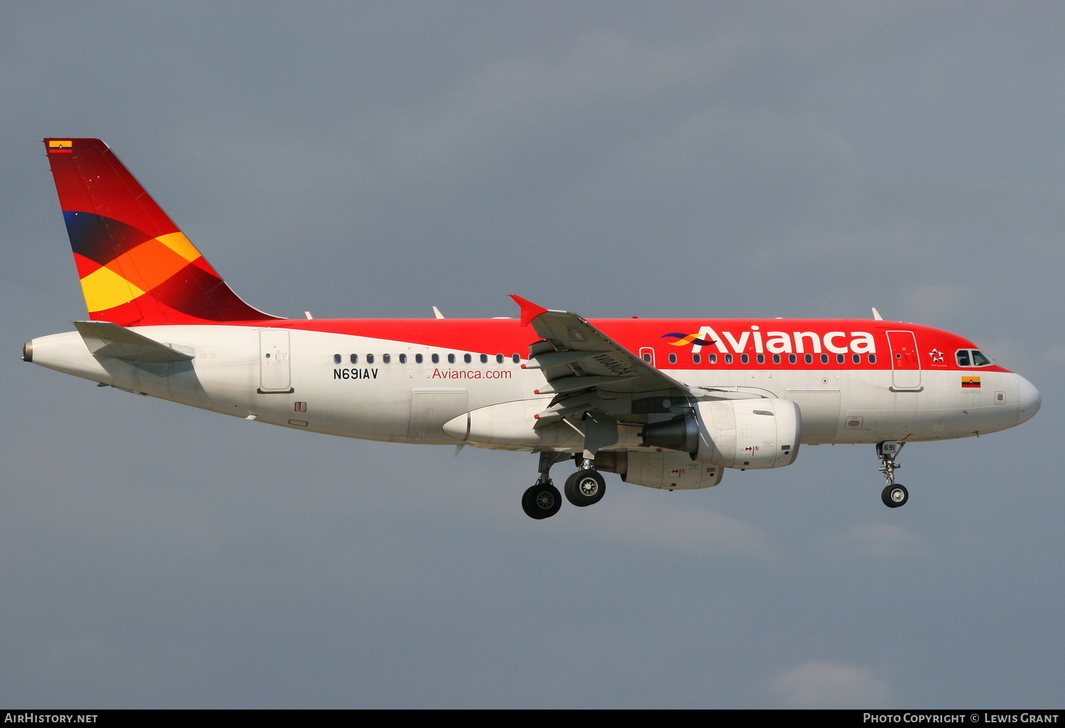Aircraft Photo of N691AV | Airbus A319-115 | Avianca | AirHistory.net #281618