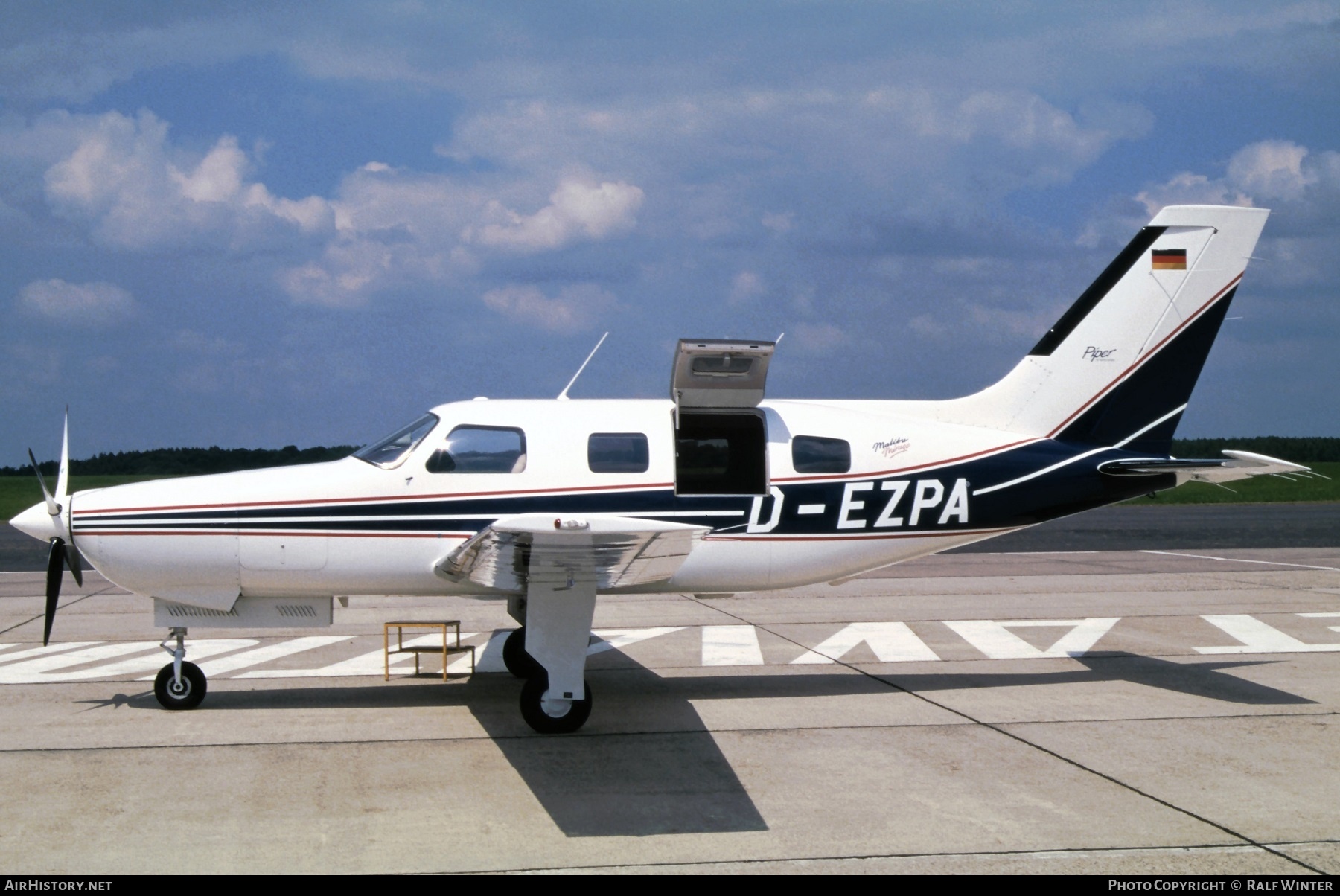 Aircraft Photo of D-EZPA | Piper PA-46-350P Malibu Mirage | AirHistory.net #281747