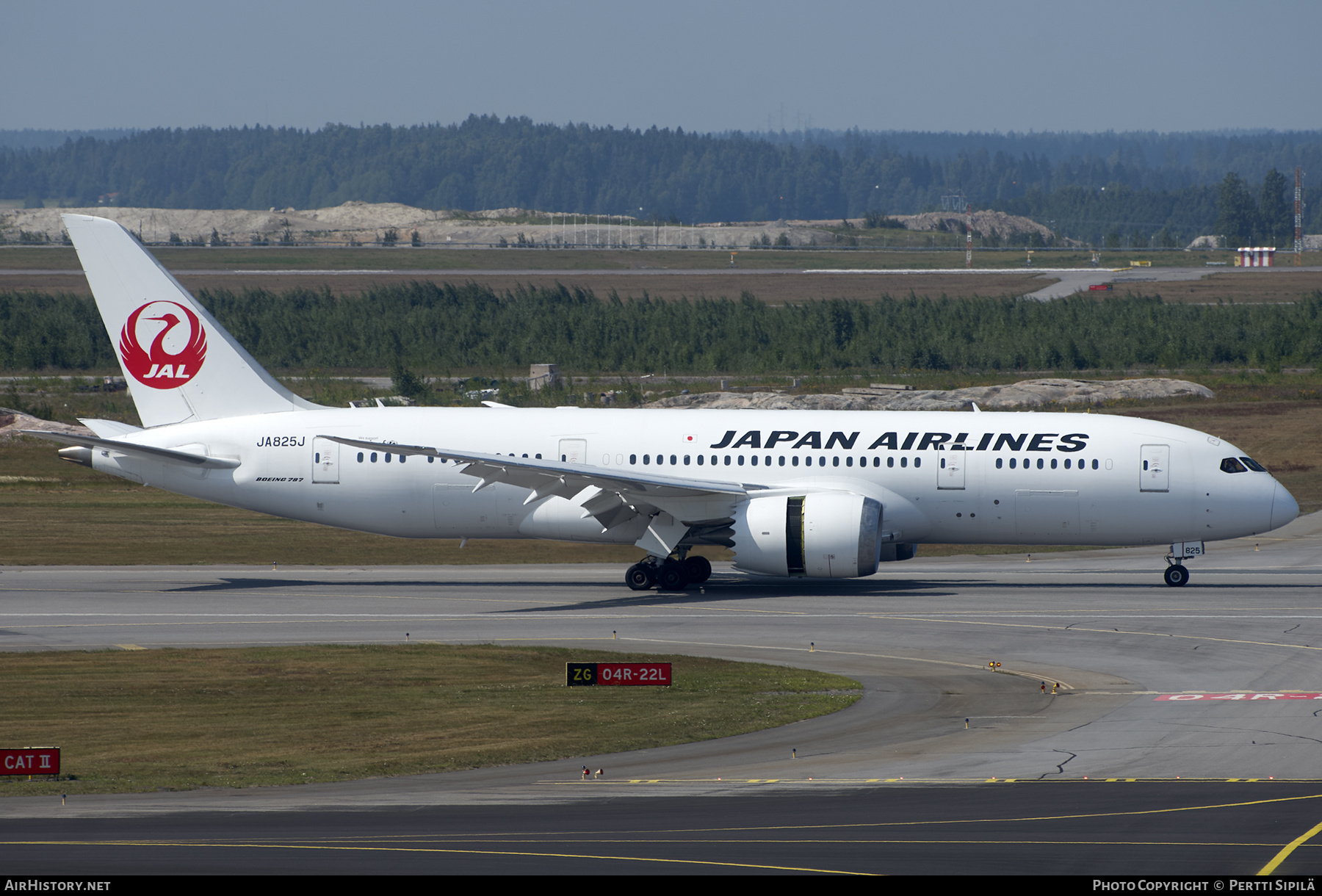 Aircraft Photo of JA825J | Boeing 787-8 Dreamliner | Japan Airlines - JAL | AirHistory.net #281780
